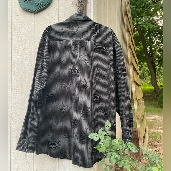 Men’s Striped Velvet Accented Embroidered Button Down Shirt! - Picture 6 of 9